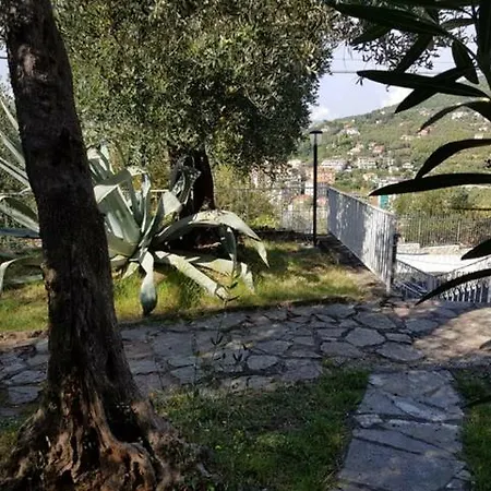 Casa Maralunga بيت للعطل ليريسي